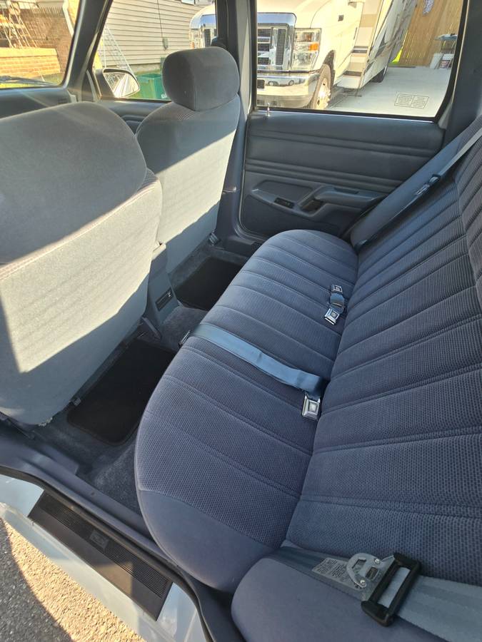 Ford-tempo-1994-blue-9