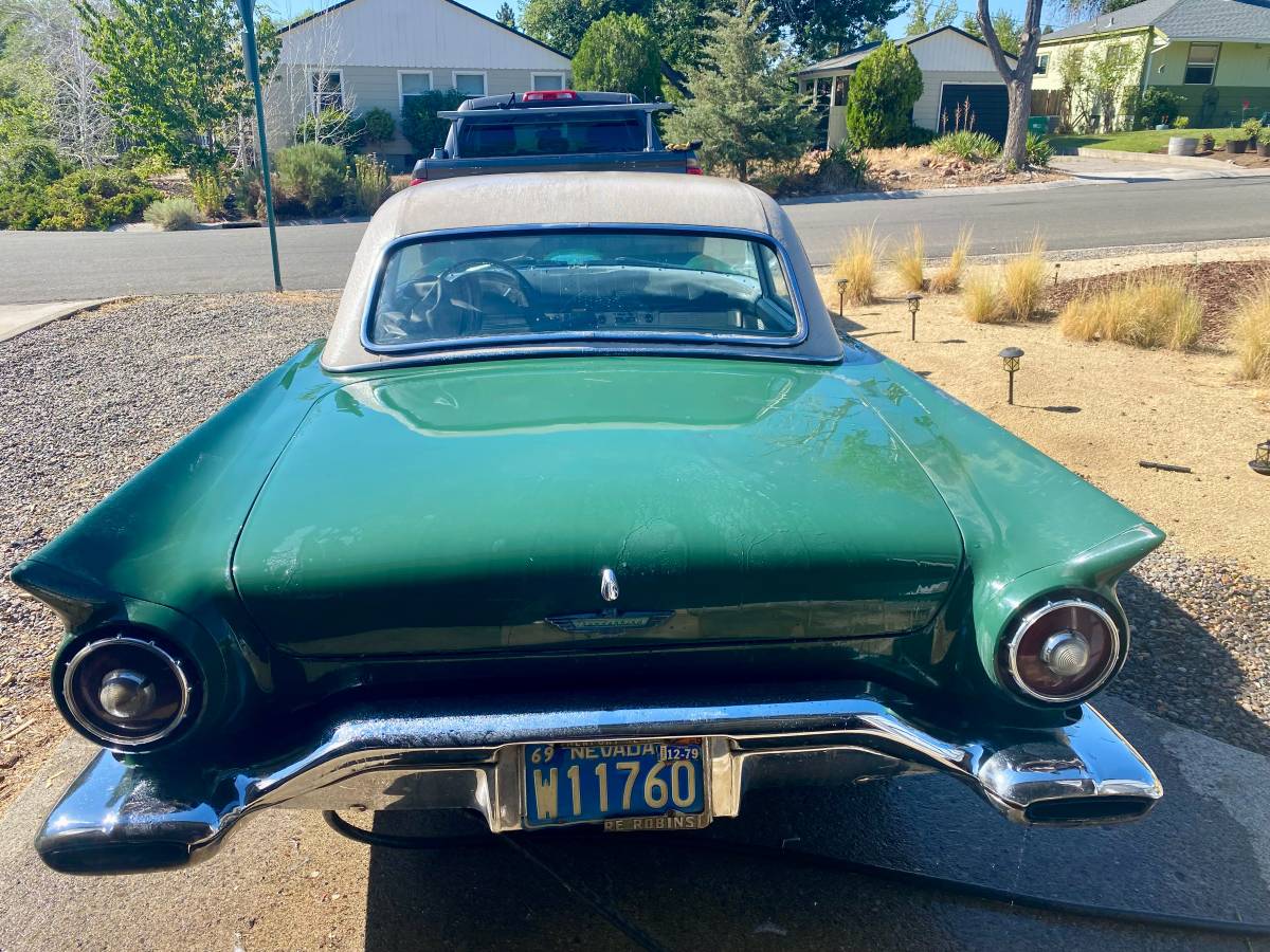 Ford-thunderbird-1957-green-5