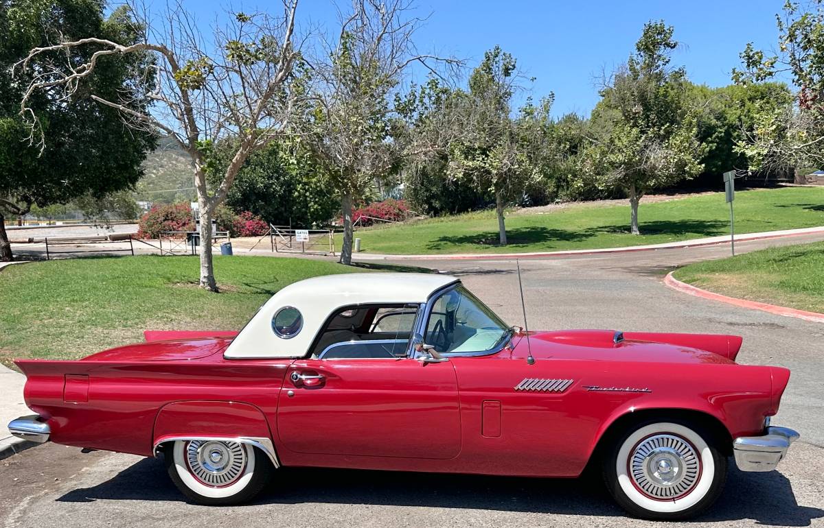 Ford-thunderbird-1957-red-2