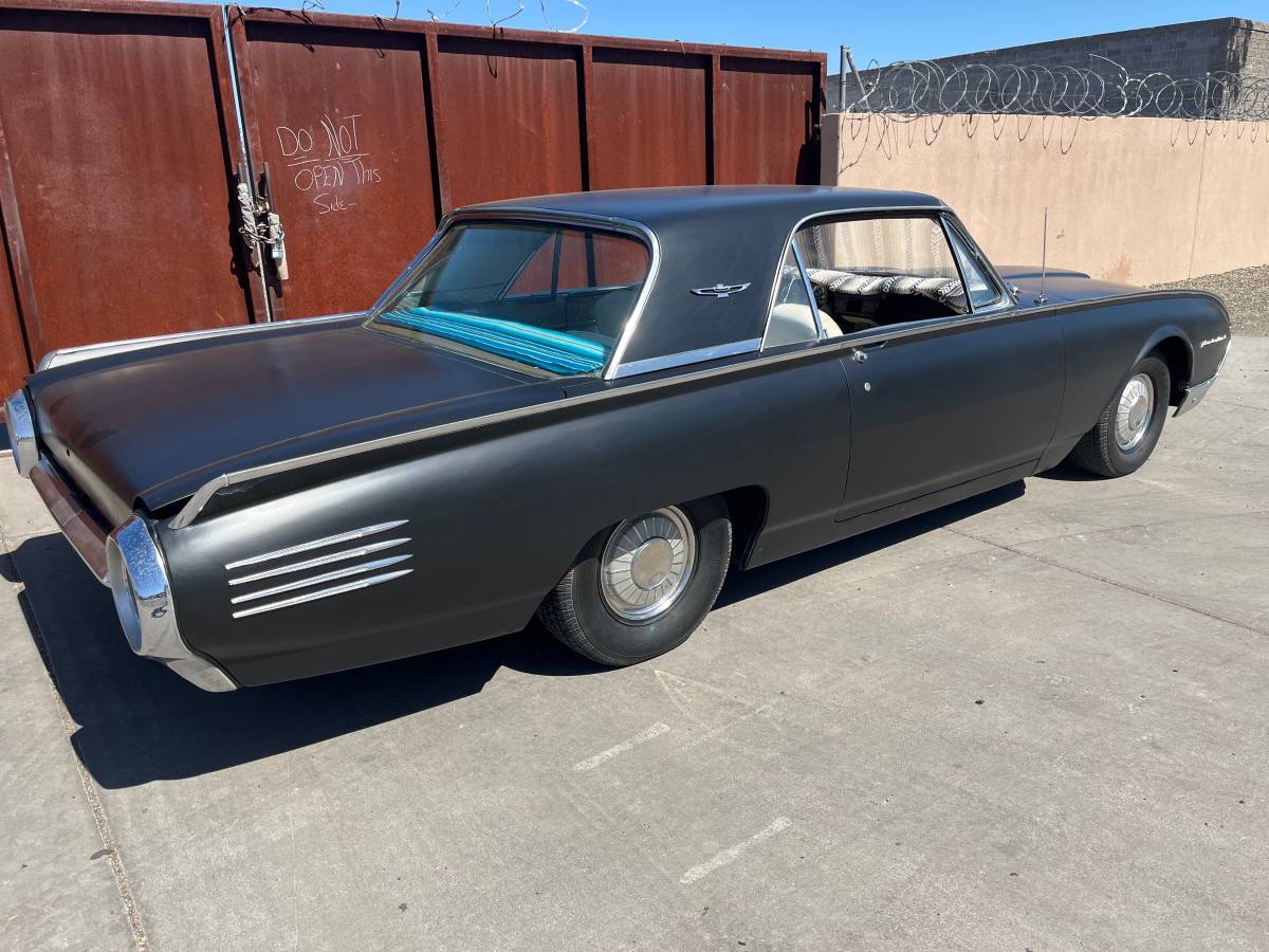 Ford-thunderbird-1961-black-2