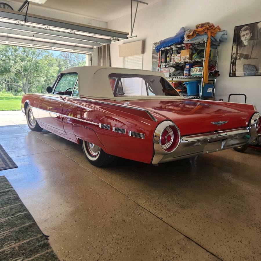 Ford-thunderbird-1962-red