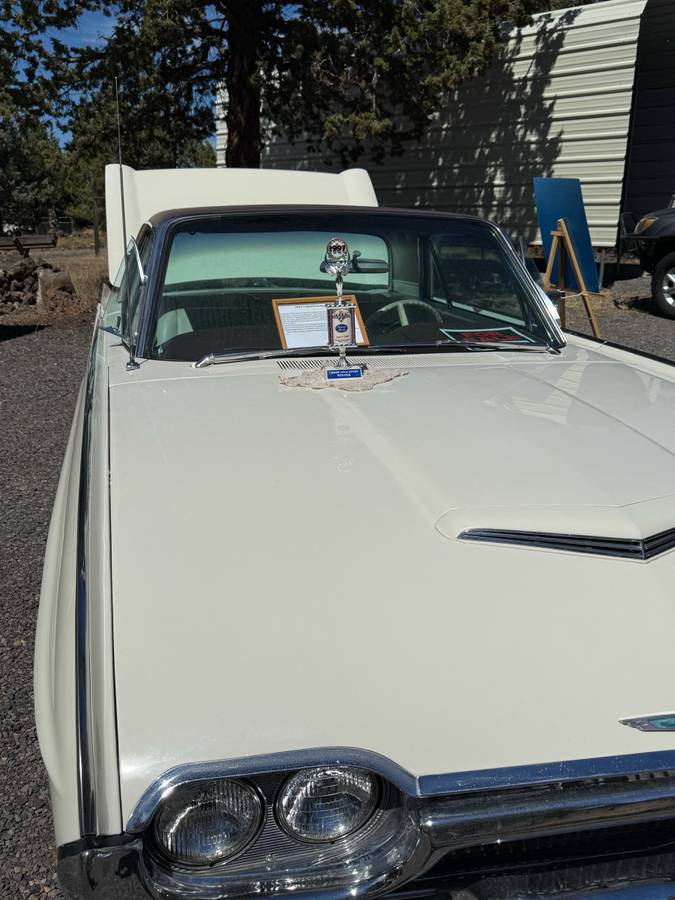 Ford-thunderbird-1963-white-1