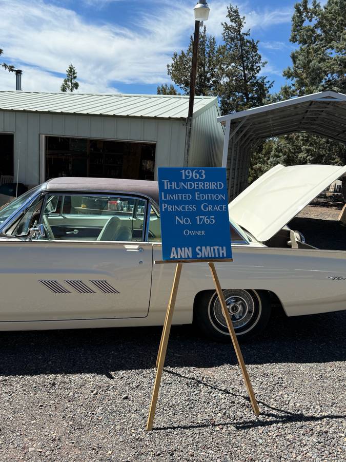 Ford-thunderbird-1963-white