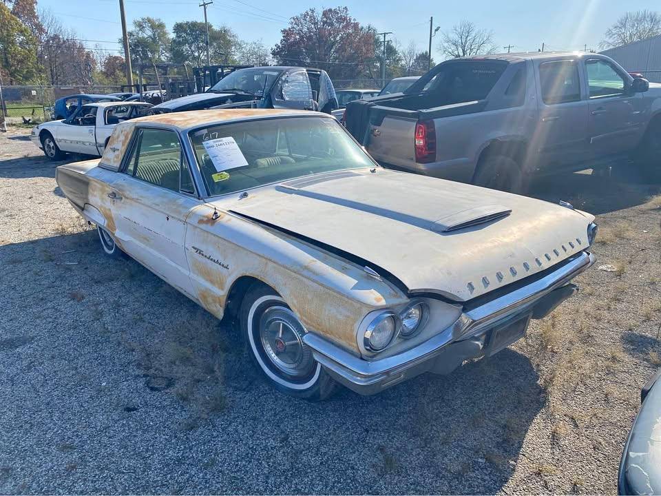 Ford-thunderbird-1964-grey