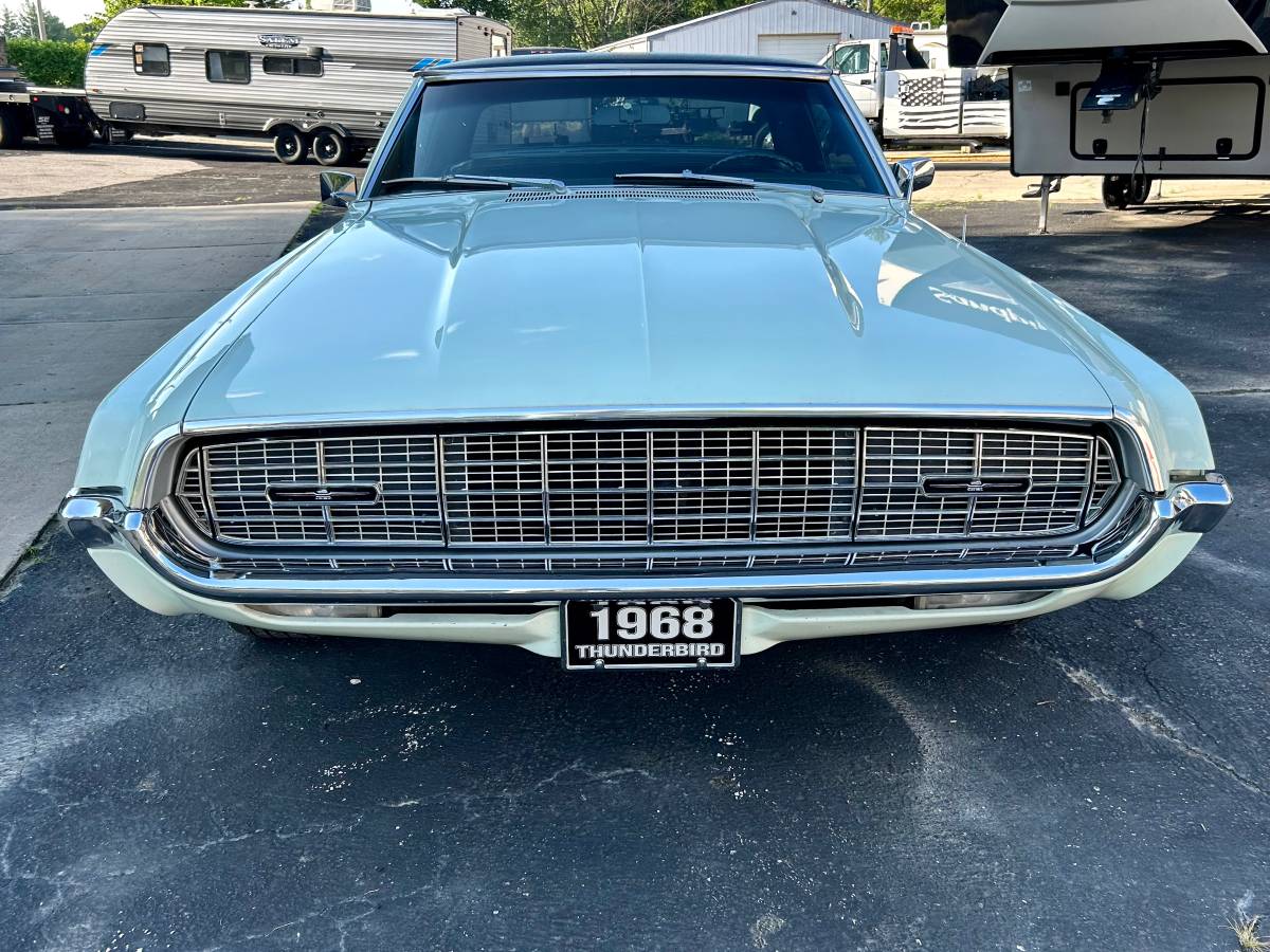 Ford-thunderbird-1968-16