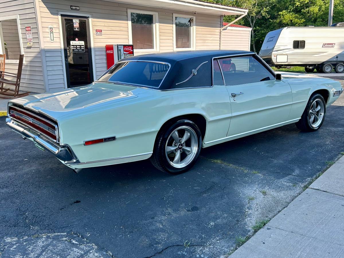 Ford-thunderbird-1968-18