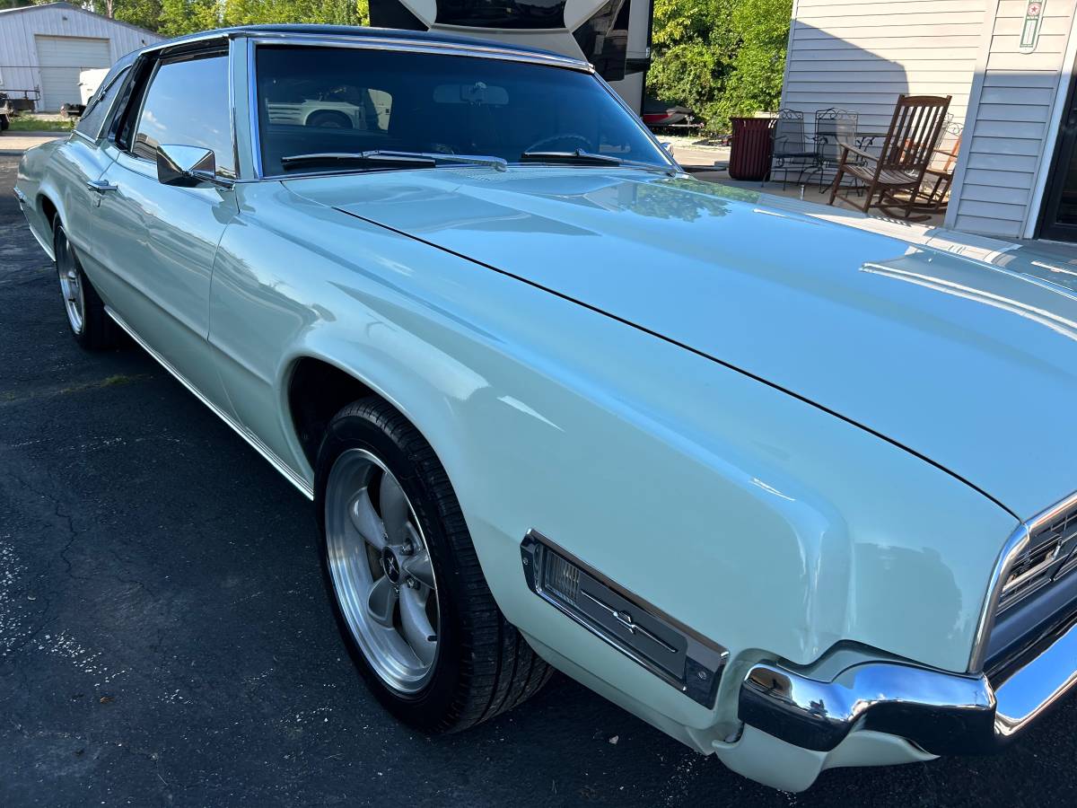 Ford-thunderbird-1968