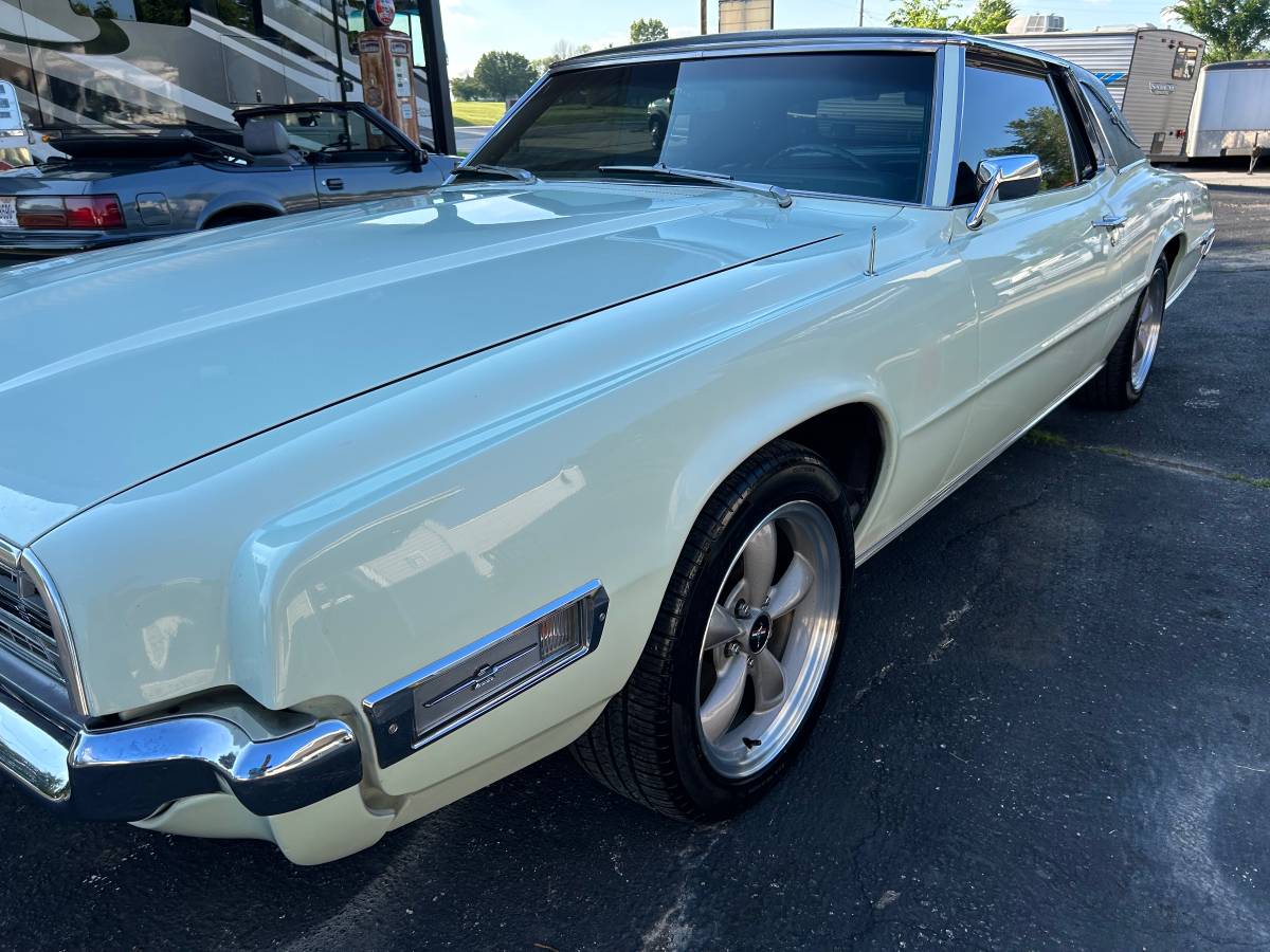 Ford-thunderbird-1968-23