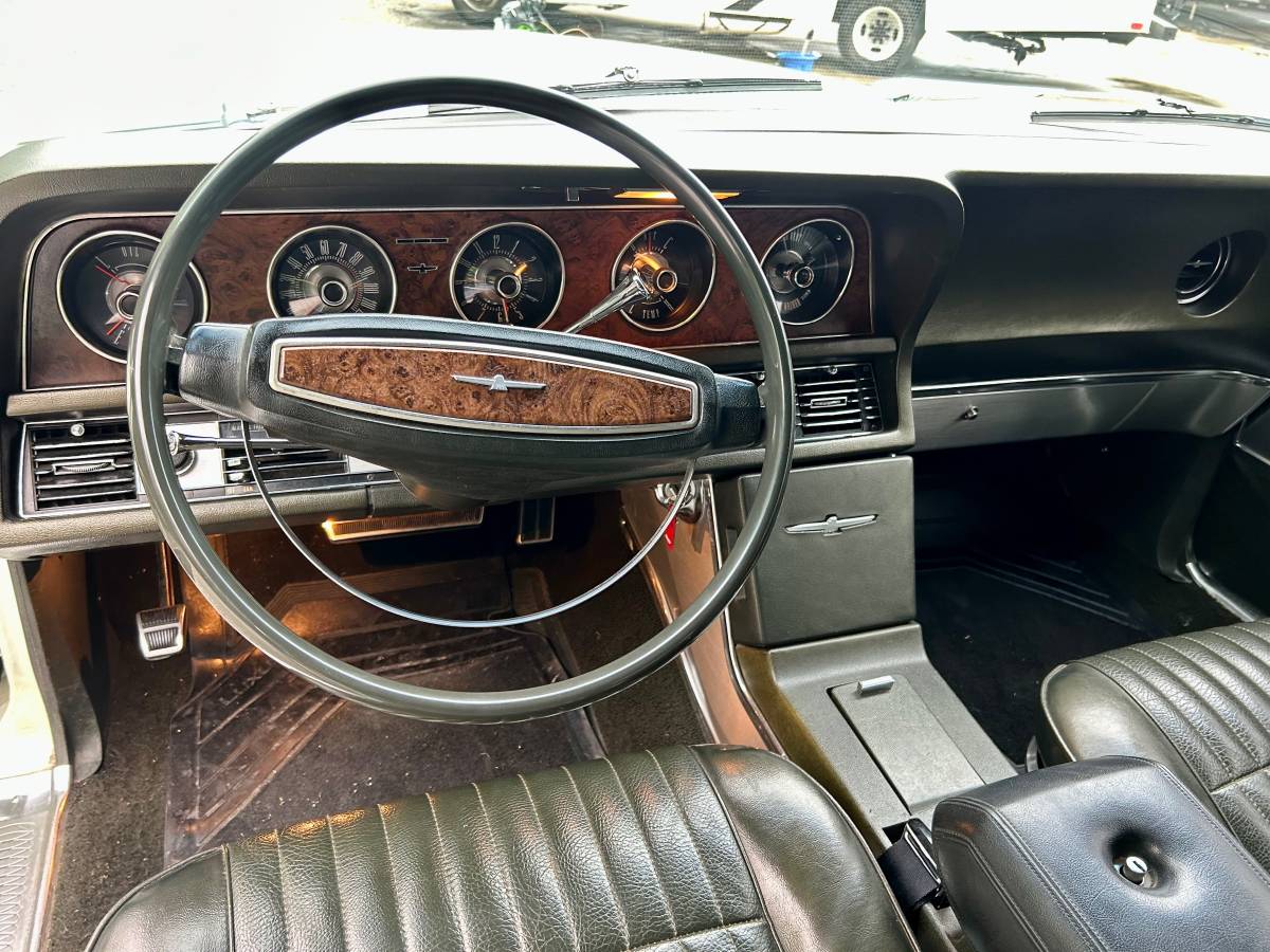 Ford-thunderbird-1968-6