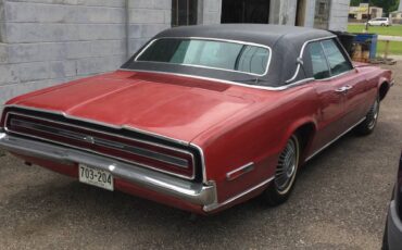 Ford-thunderbird-1968-red