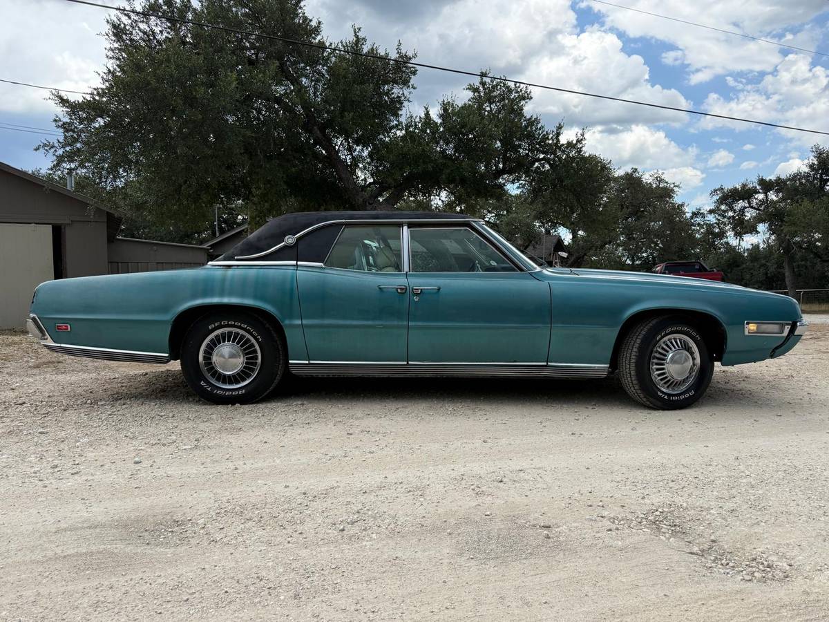 Ford-thunderbird-1969-blue-14