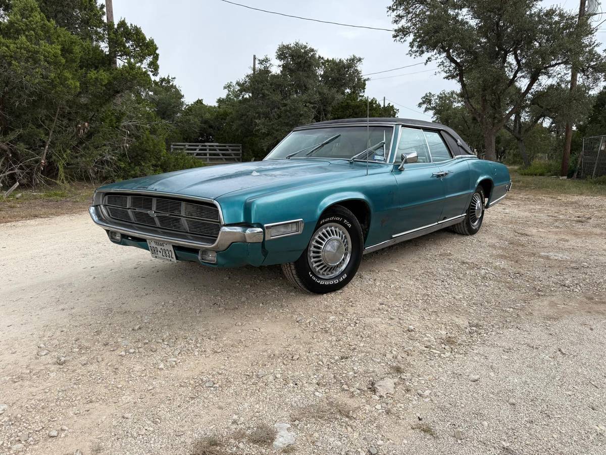 Ford-thunderbird-1969-blue-17