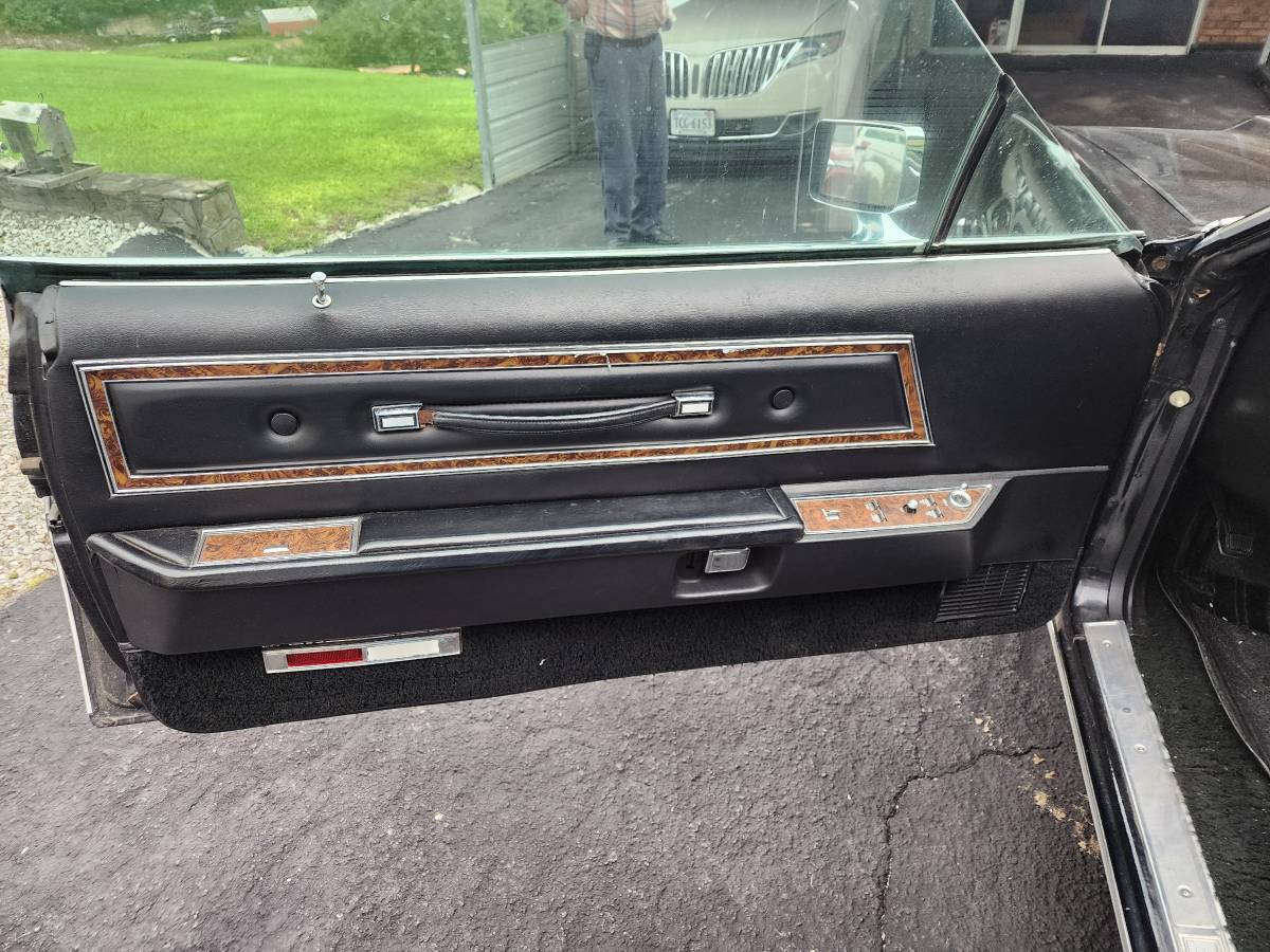 Ford-thunderbird-1976-black-13