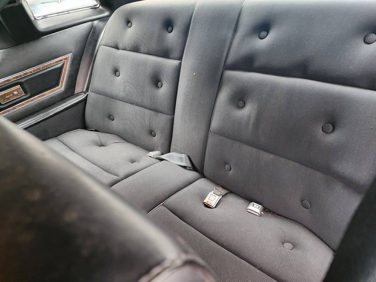 Ford-thunderbird-1976-black-2