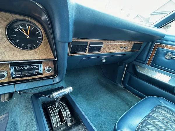 Ford-thunderbird-1977-5