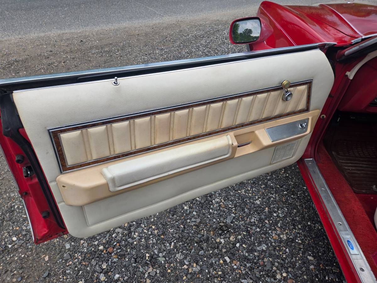 Ford-thunderbird-1977-red-19