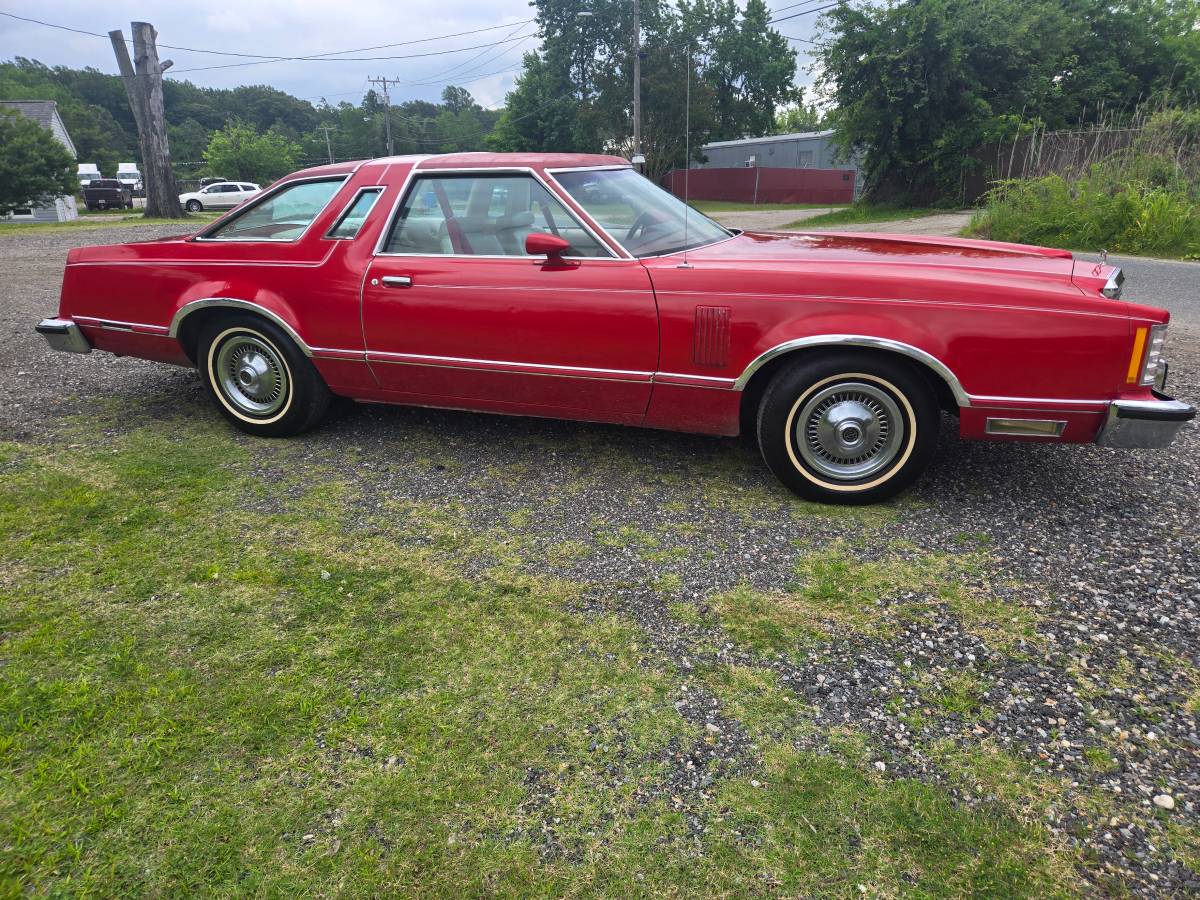 Ford-thunderbird-1977-red-4