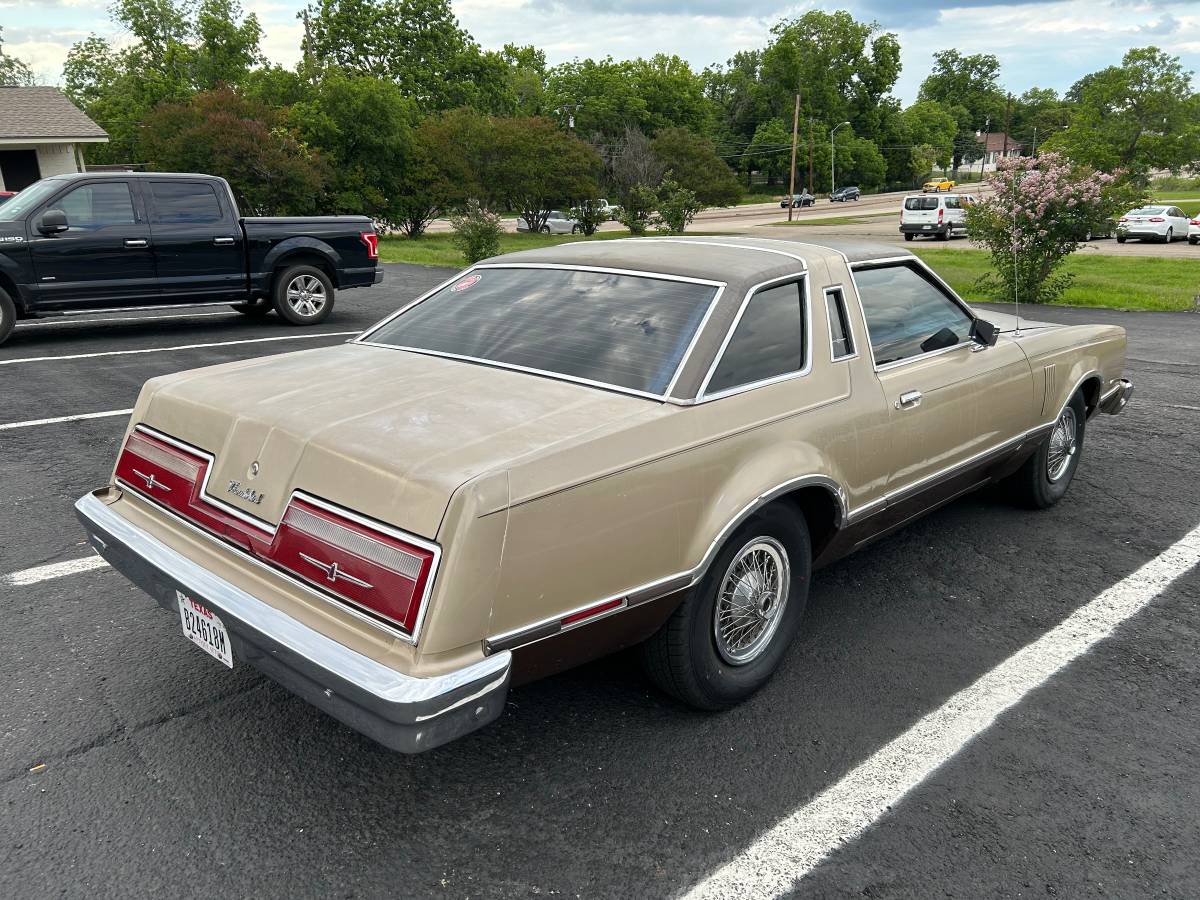 Ford-thunderbird-1977-silver-8