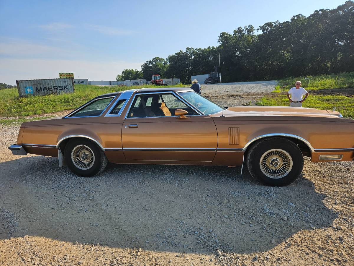 Ford-thunderbird-1978