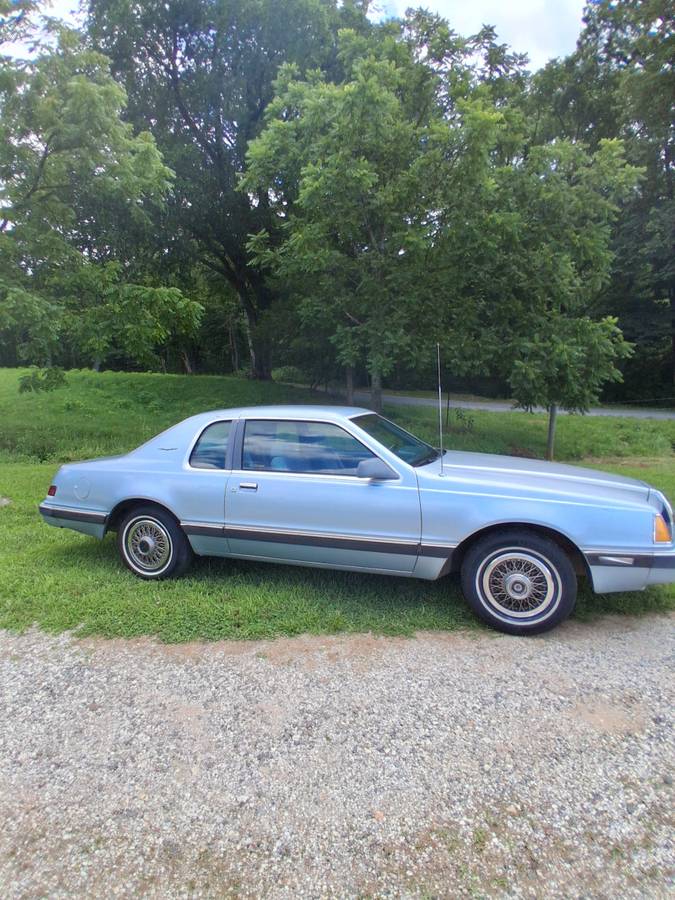 Ford-thunderbird-1985