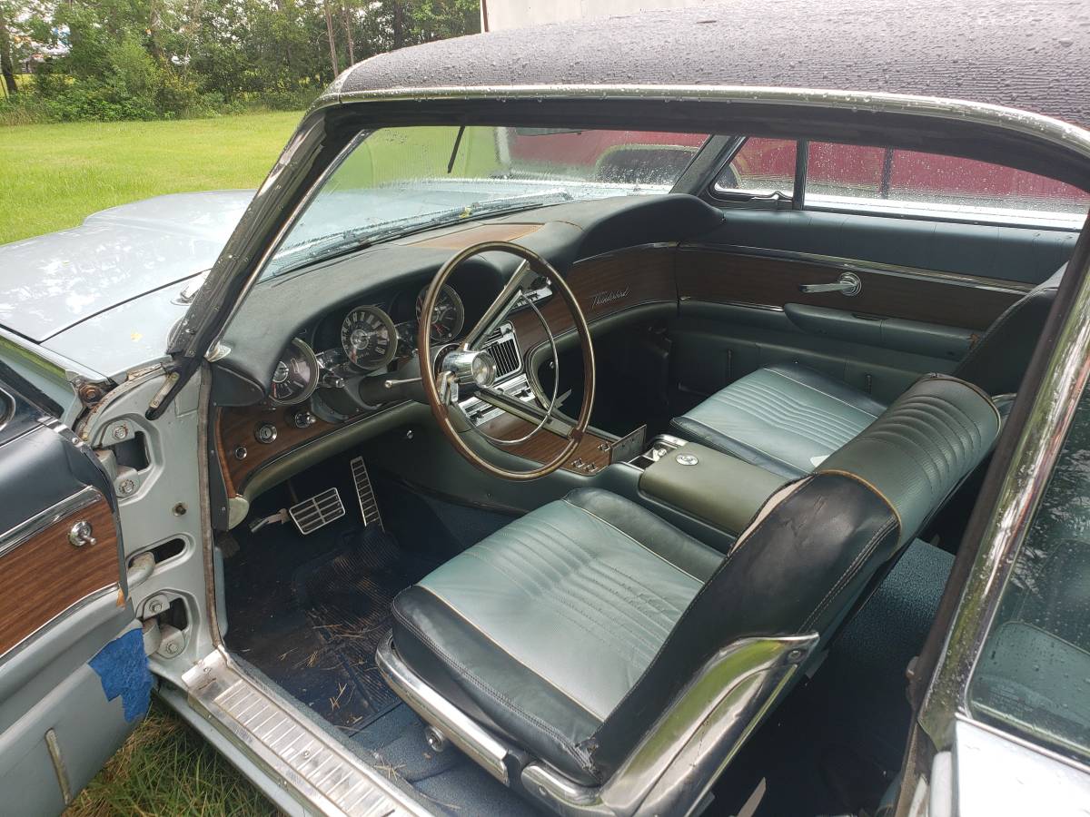 Ford-thunderbird-2-dr-coupe-landau-edition-1963-green-4
