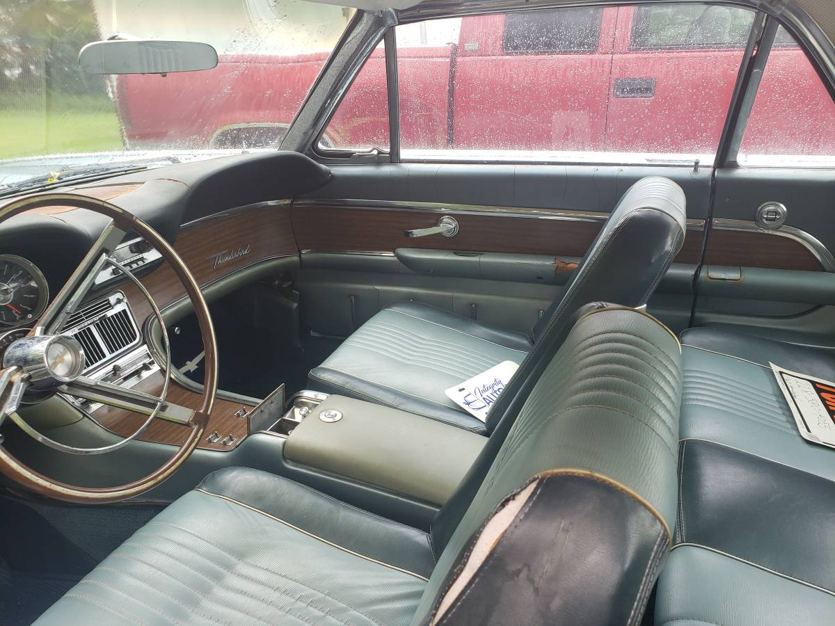 Ford-thunderbird-2-dr-coupe-landau-edition-1963-green-5