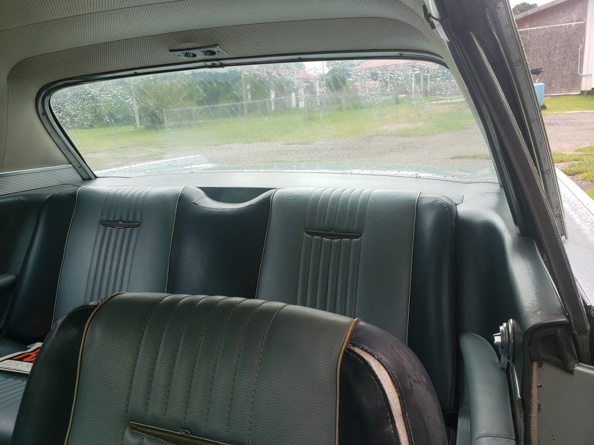 Ford-thunderbird-2-dr-coupe-landau-edition-1963-green-7