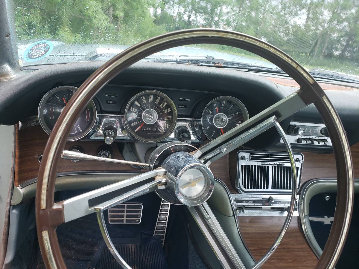 Ford-thunderbird-2-dr-coupe-landau-edition-1963-green-9