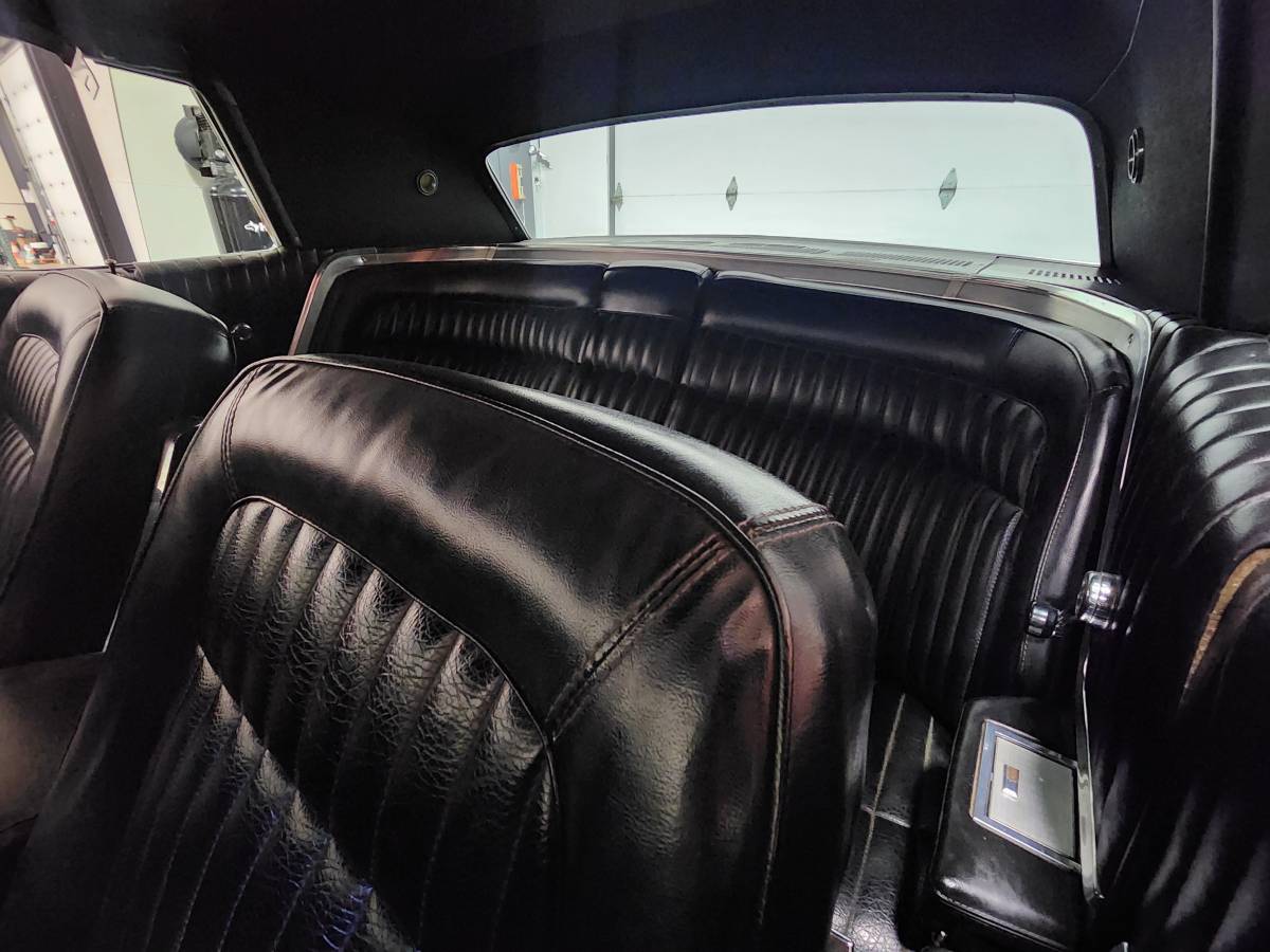 Ford-thunderbird-2d-1968-custom-12