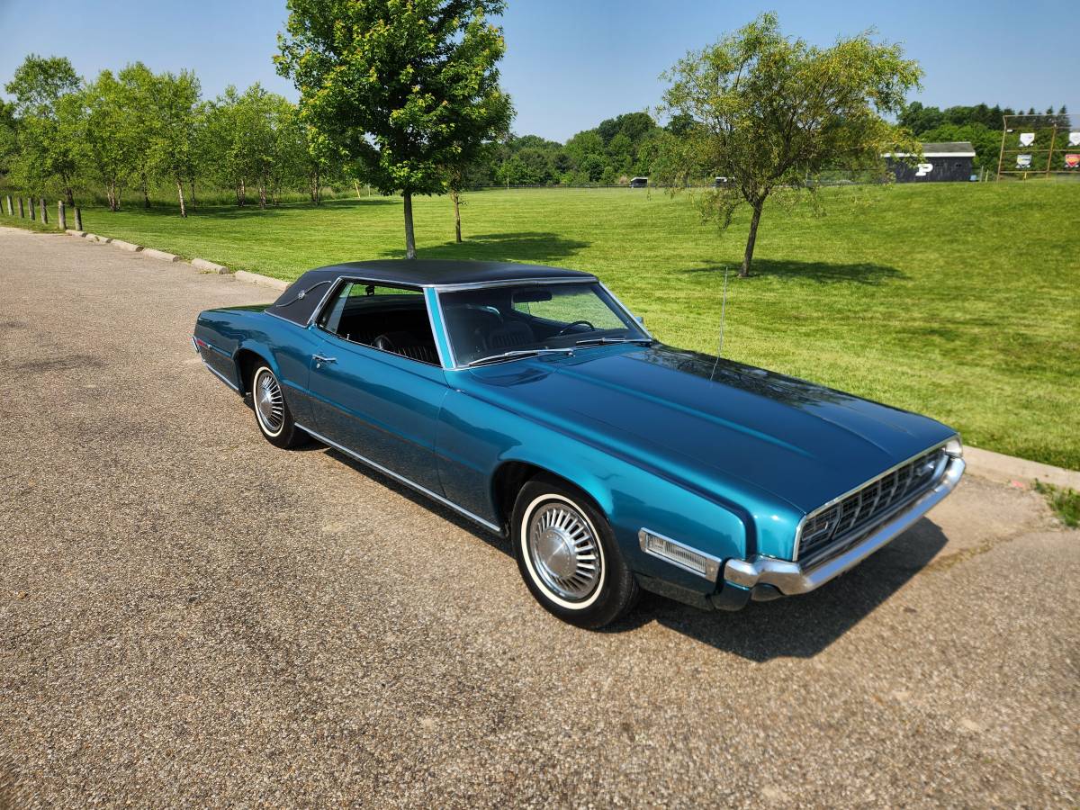 Ford-thunderbird-2d-1968-custom-15