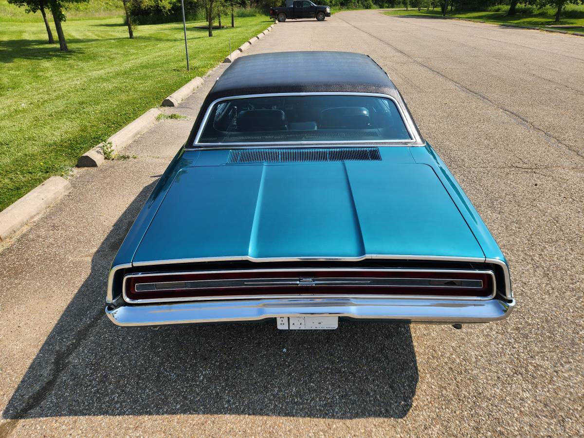 Ford-thunderbird-2d-1968-custom-3