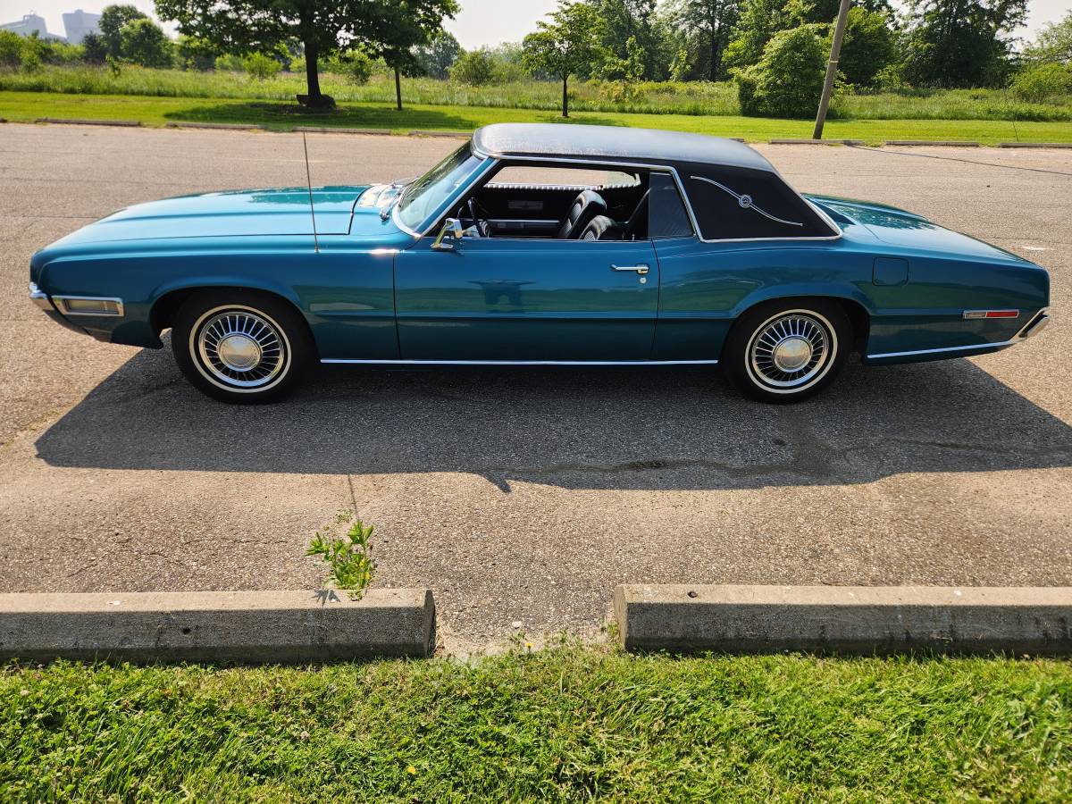 Ford-thunderbird-2d-1968-custom-4