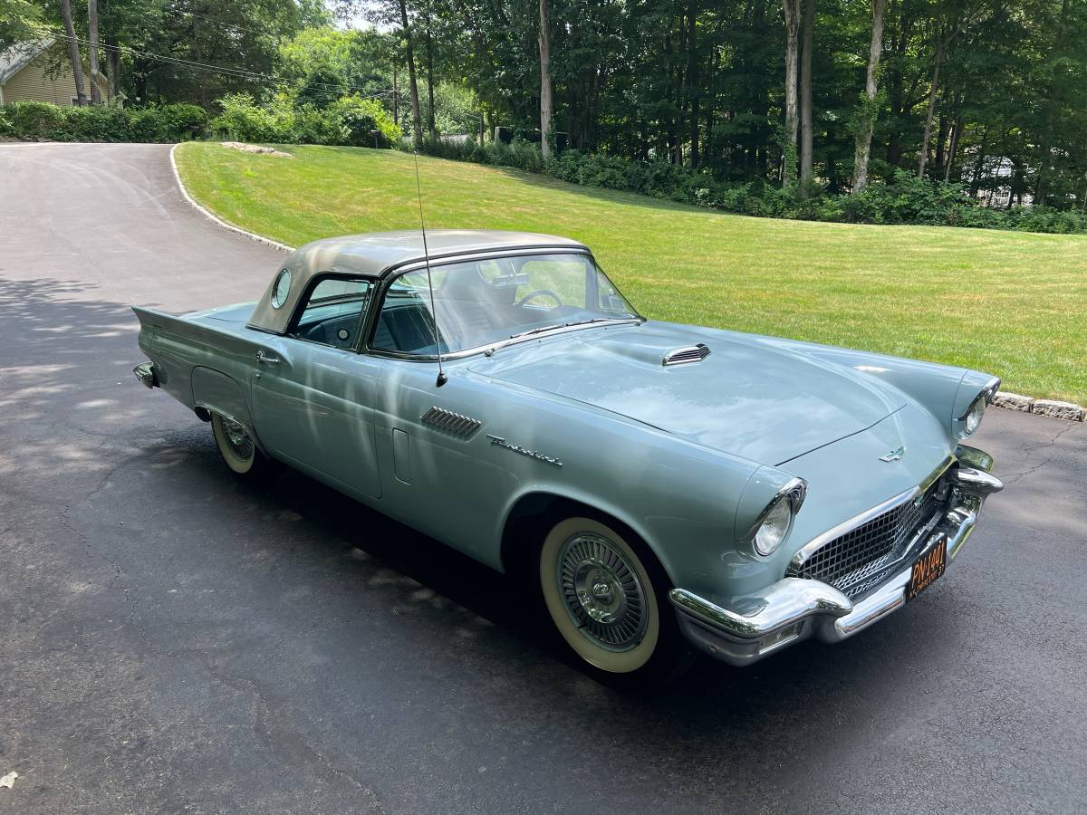Ford-thunderbird-convertible-1957-blue-2