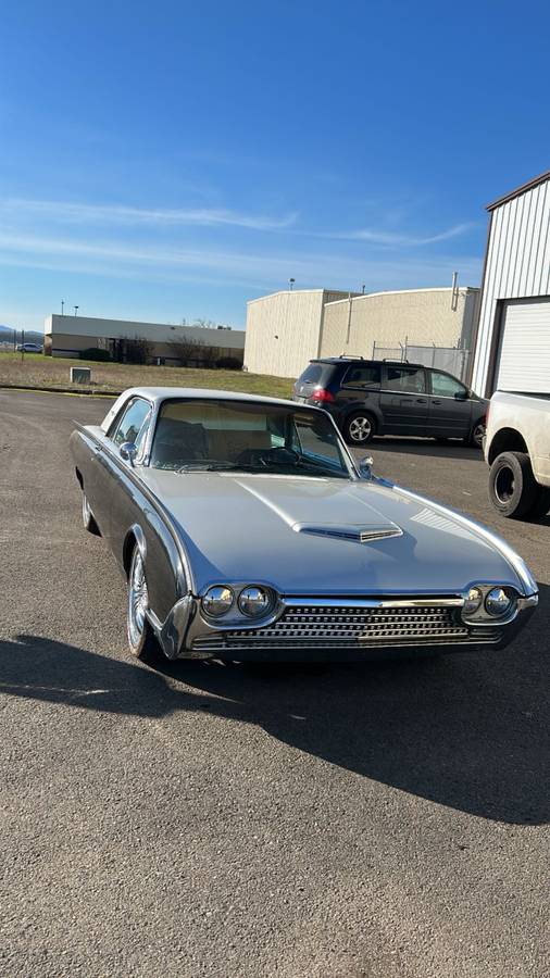 Ford-thunderbird-coupe-1962-1