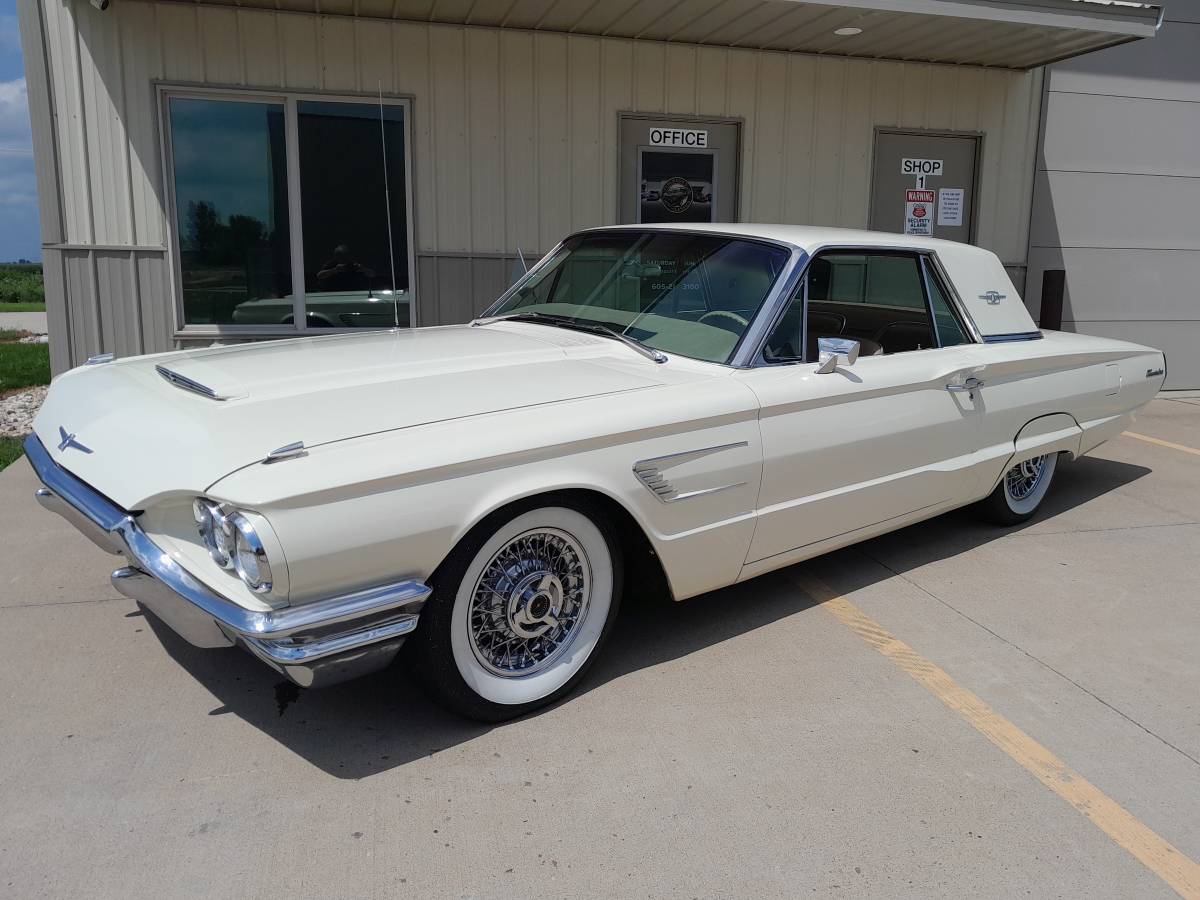 Ford-thunderbird-coupe-1965-15