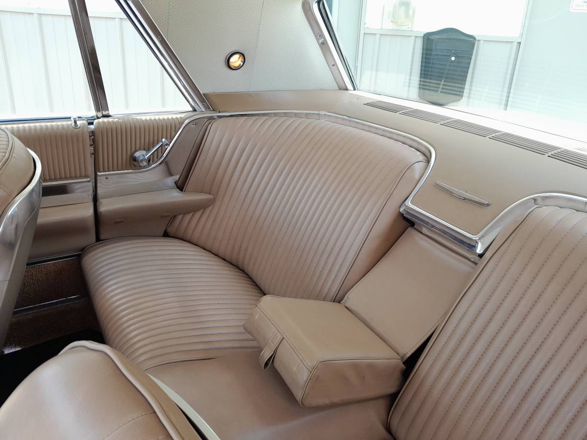 Ford-thunderbird-coupe-1965-17
