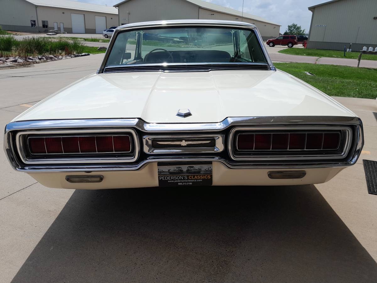 Ford-thunderbird-coupe-1965-7