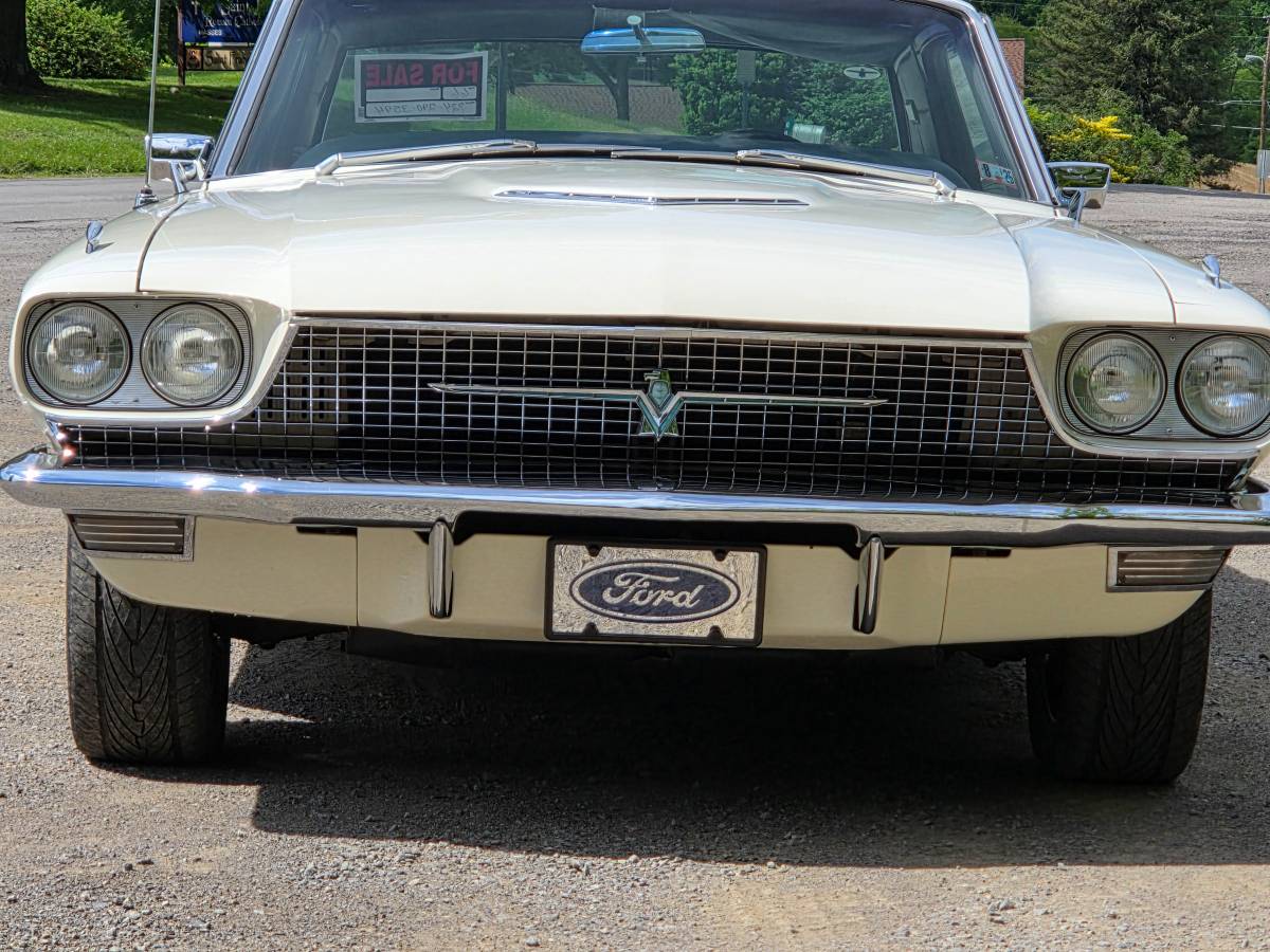Ford-thunderbird-coupe-1966-white-1
