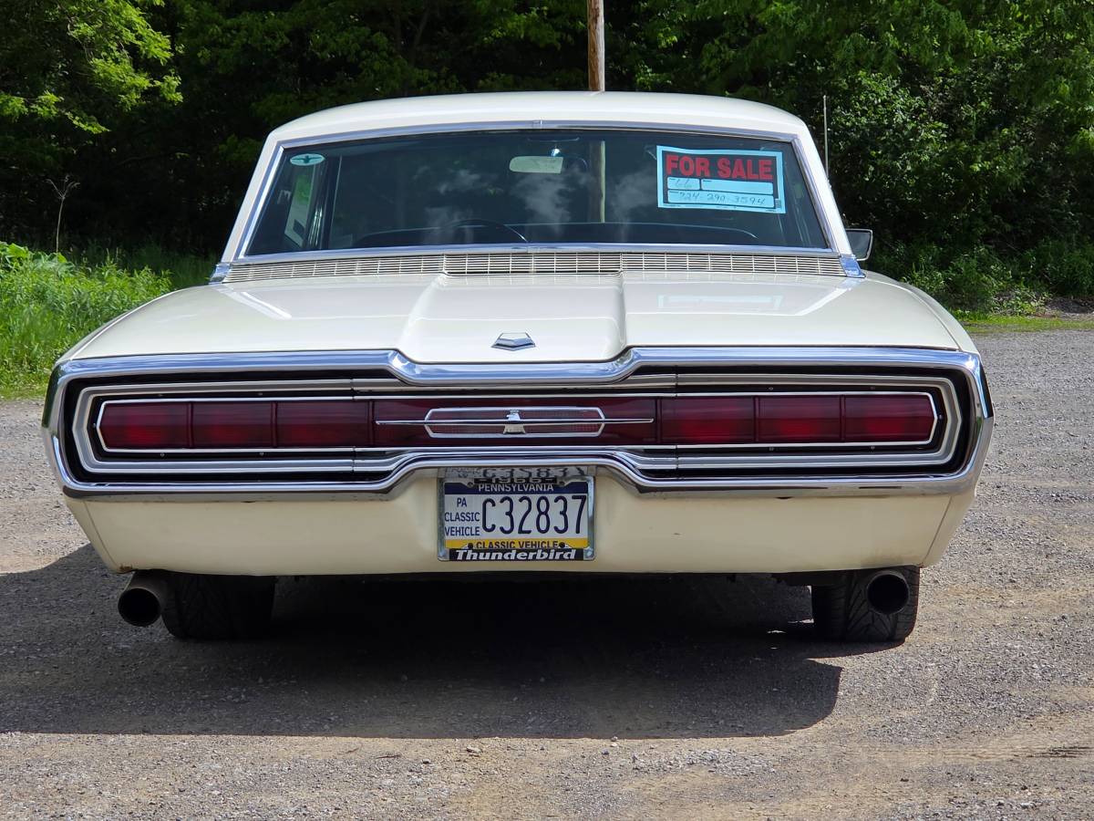 Ford-thunderbird-coupe-1966-white-2