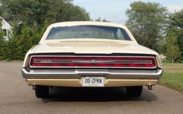 Ford-thunderbird-coupe-1968-yellow-1