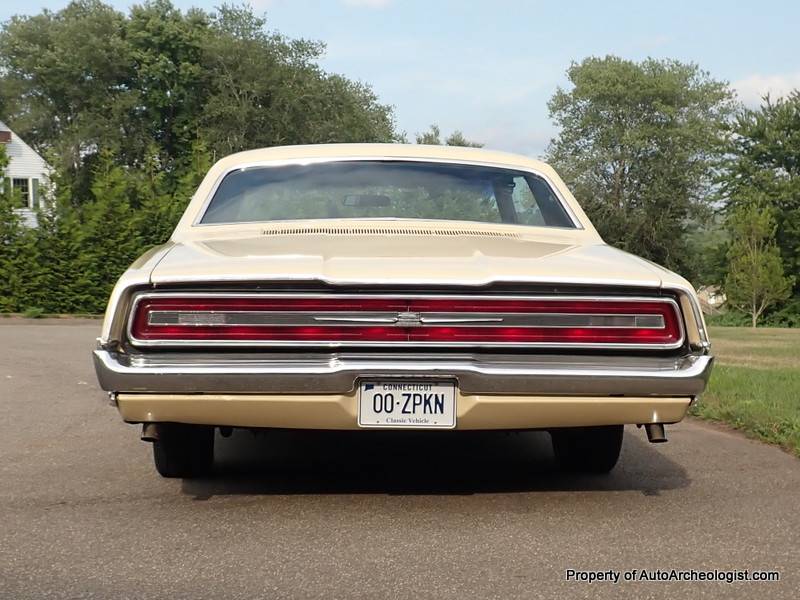 Ford-thunderbird-coupe-1968-yellow-1