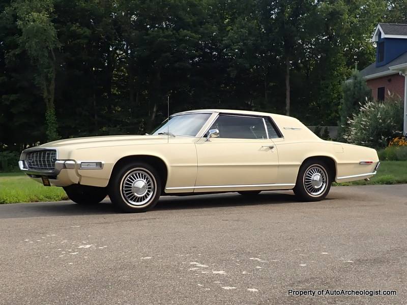 Ford-thunderbird-coupe-1968-yellow-2