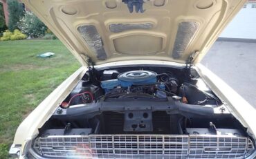 Ford-thunderbird-coupe-1968-yellow-22