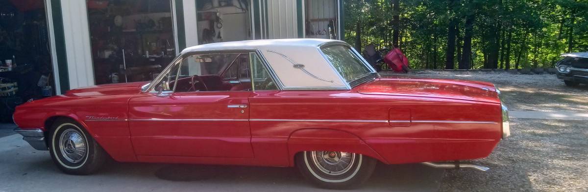Ford-thunderbird-deluxe-1964-red-1