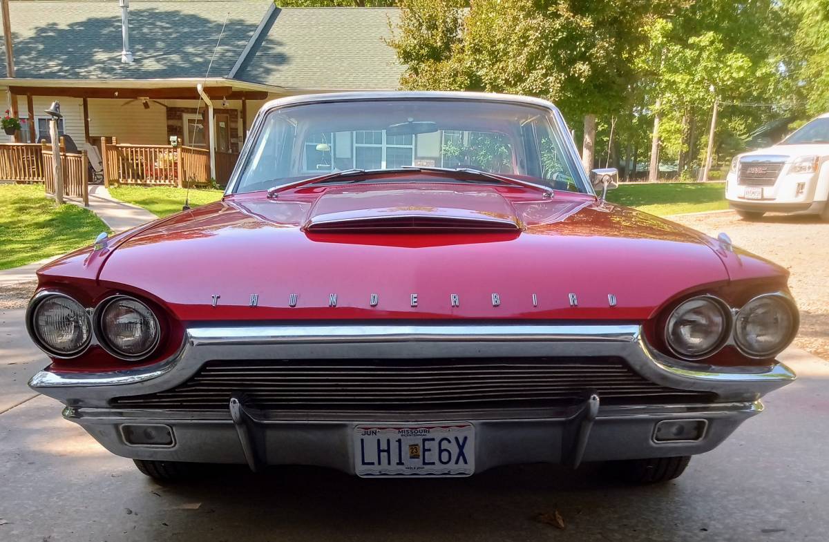 Ford-thunderbird-deluxe-1964-red-3