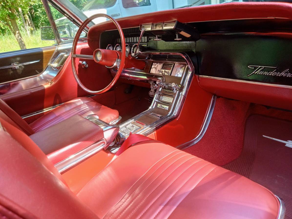 Ford-thunderbird-deluxe-1964-red-5