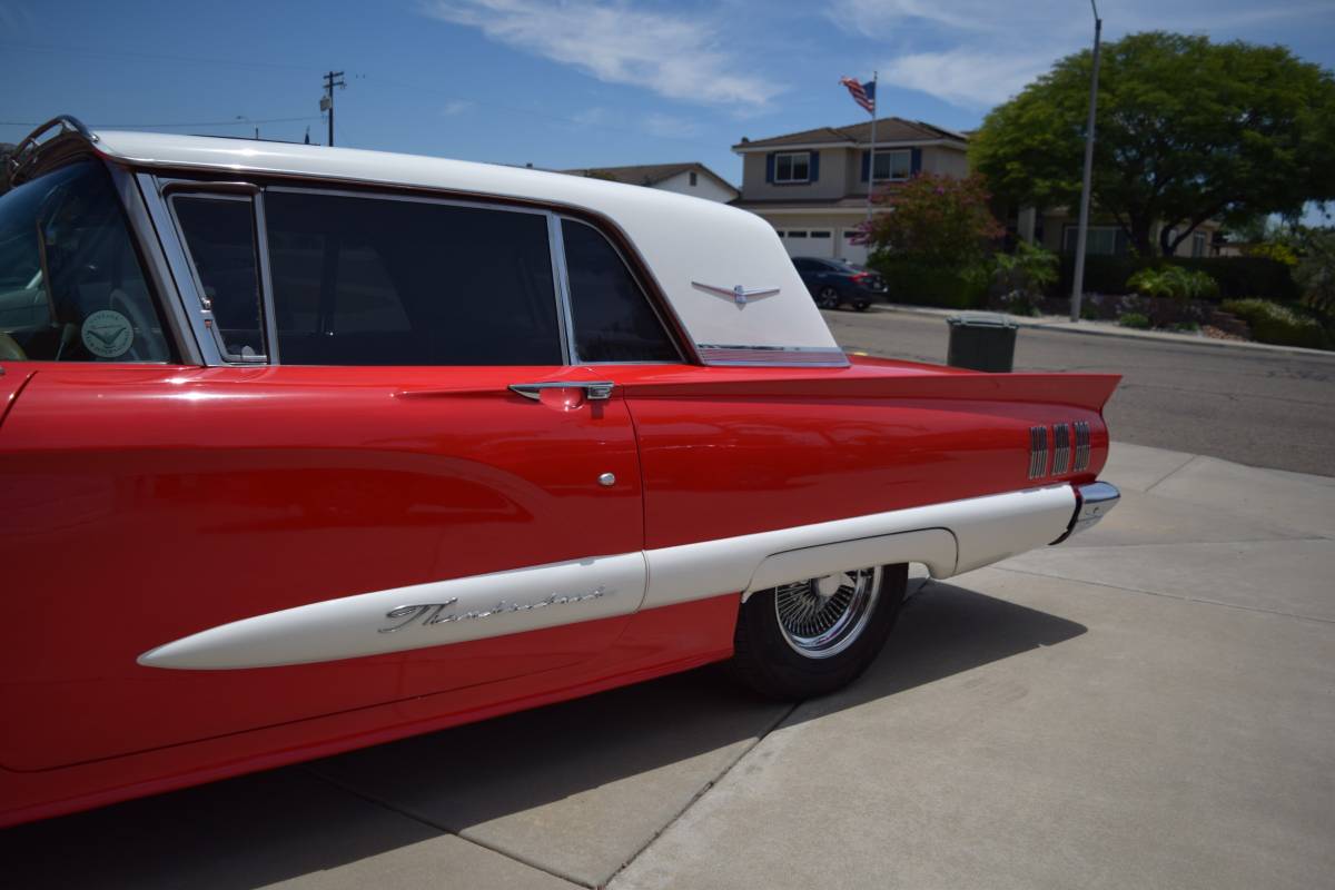 Ford-thunderbird-sunroof-coupe-1960-red-20