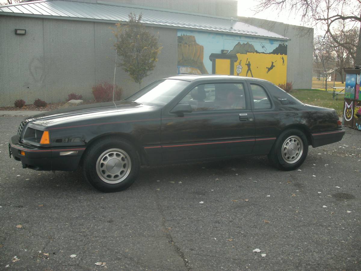 Ford-thunderbird-turbo-coupe-1985-black-2