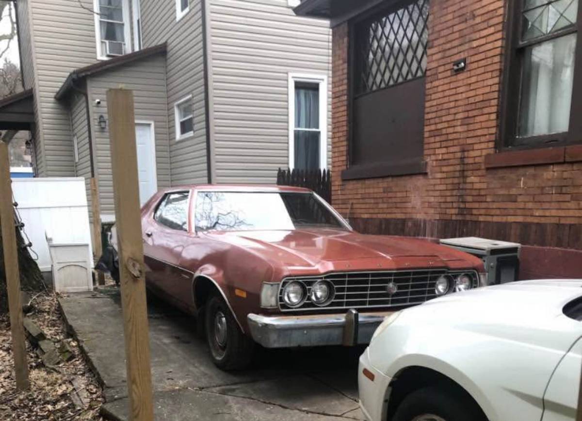 Ford-torino-1973-orange-1