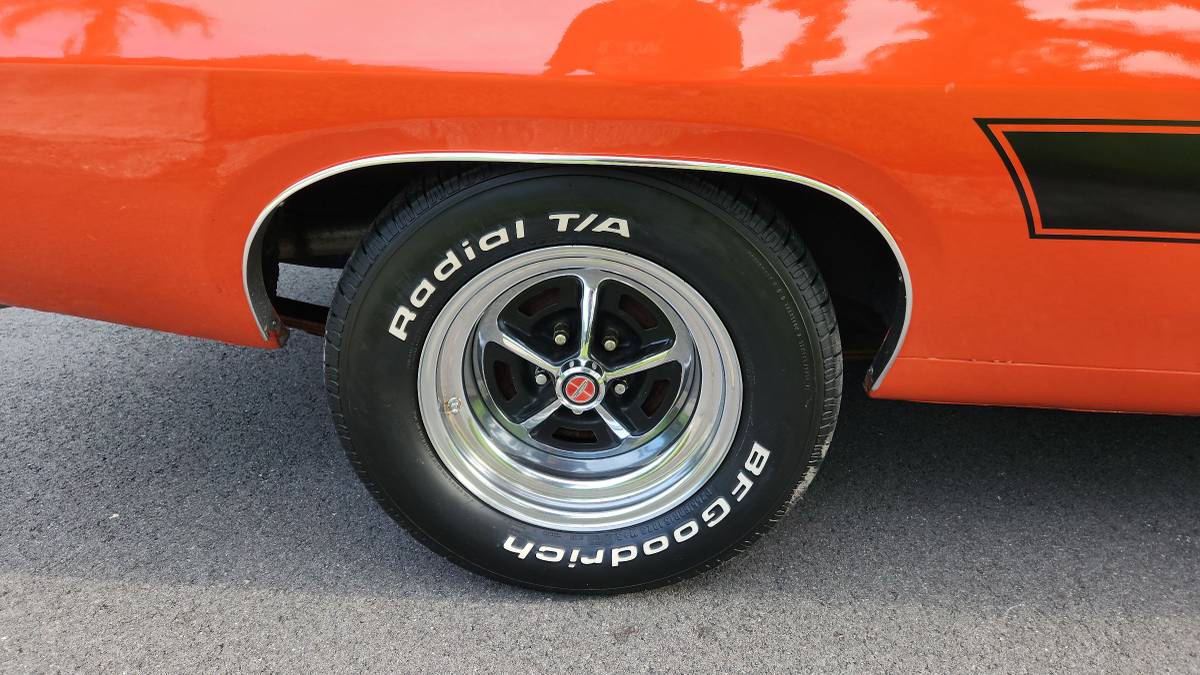 Ford-torino-gt-1970-orange-18